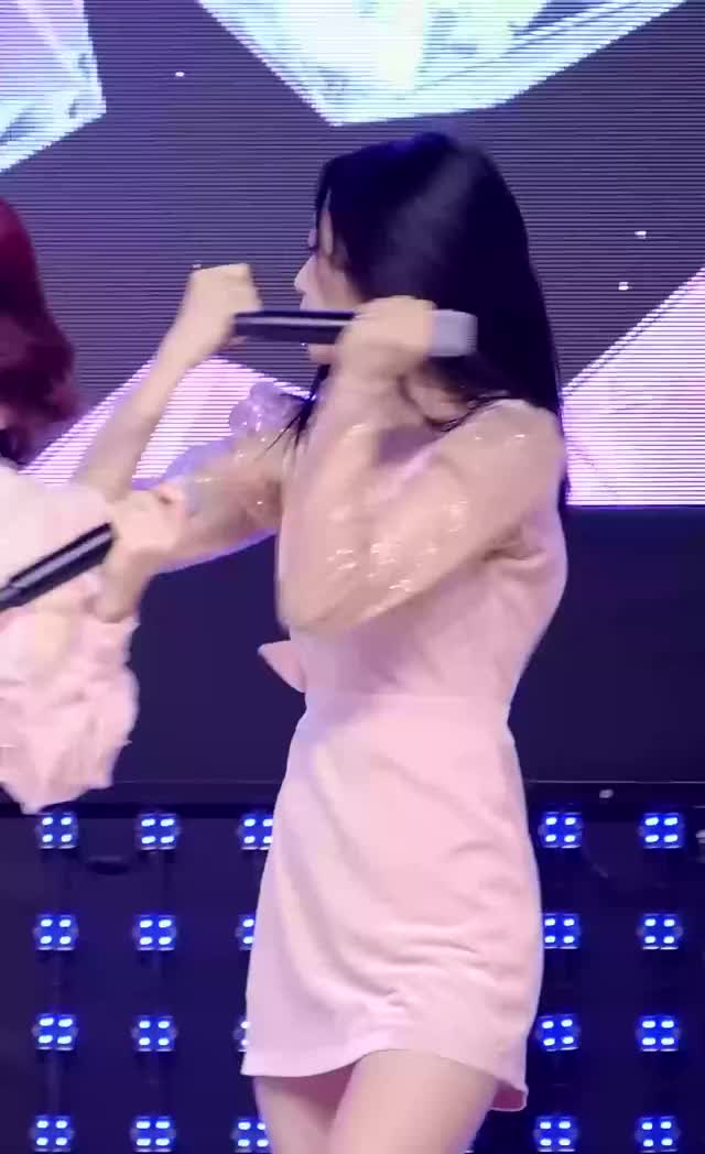 (RE) 181003 오마이걸 지호 한 발짝 두 발짝 JIHO  focus 직캠 @ 수원