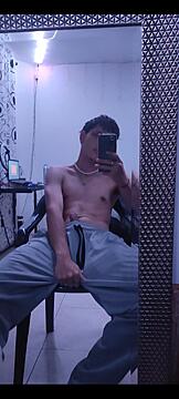 https://chaturbate.com/nicolas_ruiiz/ ONLINE NOW