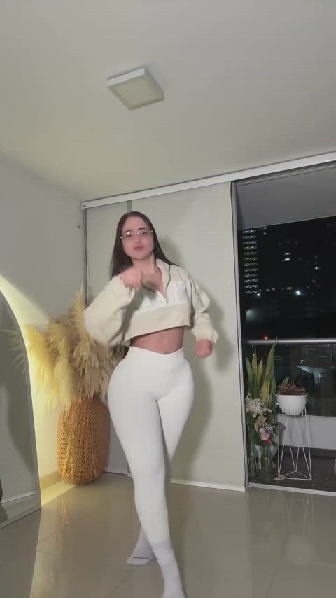 ass tiktok white girl gif