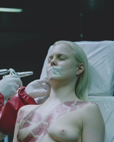 Ingrid Bolsø Berdal in 'Westworld' S01E10 (2016)