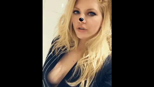 blondie girl nip slip