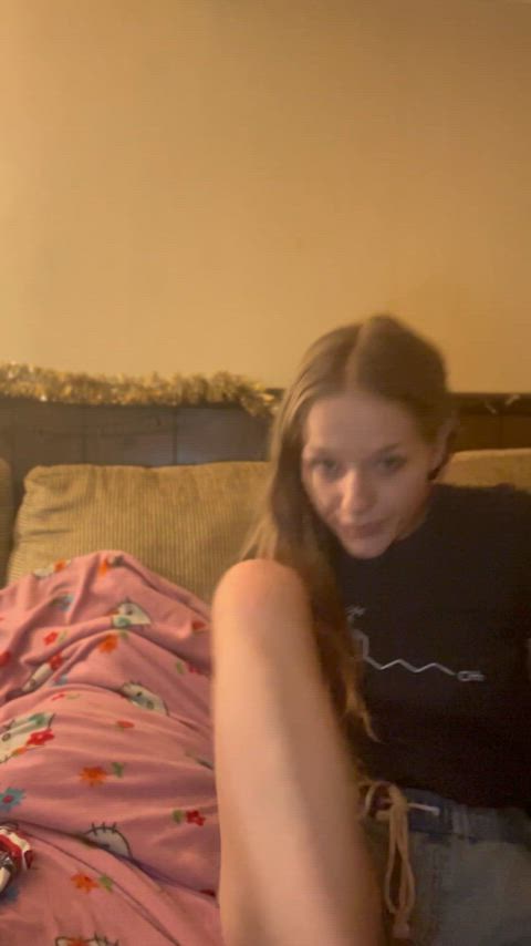 deepthroat fansly feet foot worship petite pretty slut soles toe sucking toes ddlg