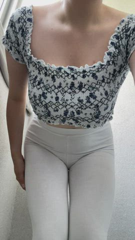 this top is perfect for braless days, right? :)