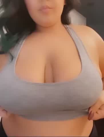 Big titty boob drop?