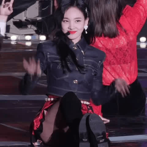 Nayeon Close Cam