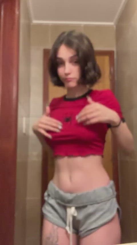 bouncing bouncing tits bra braless nipples teen teens tiktok tik-tok gif