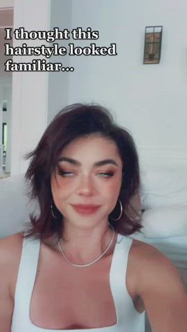 cleavage natural tits sarah hyland gif