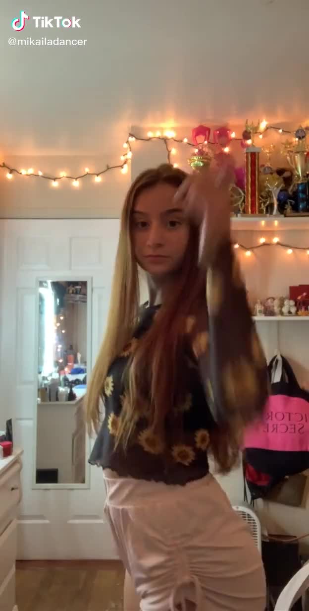 Mikaila  on TikTok