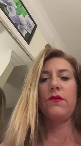 boobs milf mom gif