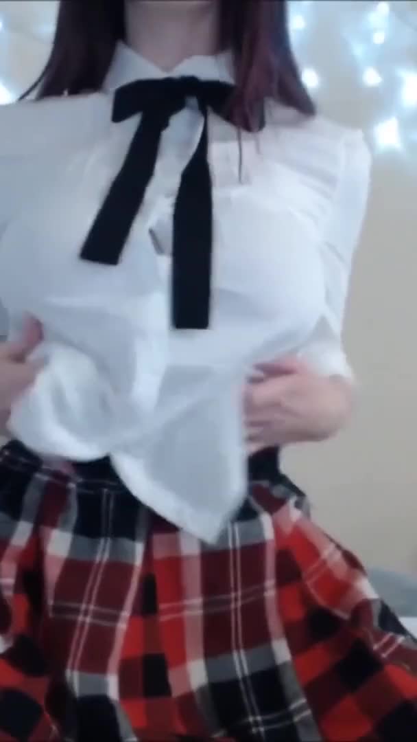 SCHOOL GIRL IS READY TO UNDRESS