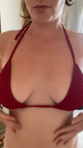 I know the men on here love a bikini boob reveal