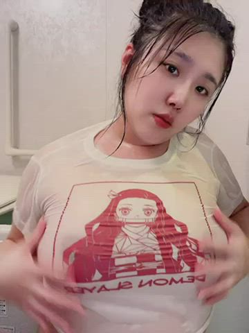 asian big tits bouncing tits busty curvy cute japanese teen titty drop gif