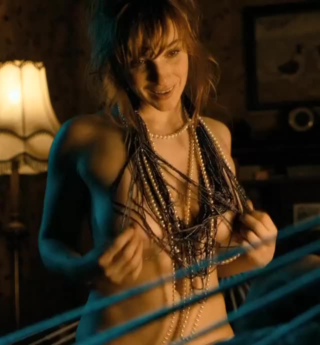 Vica Kerekes in Men in Hope Aka Muzi v nadeji (2011)