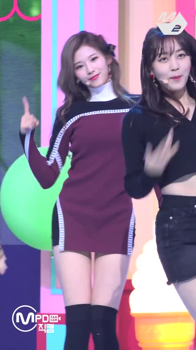 [MPD직캠] 트와이스 사나 직캠 Likey TWICE SANA Fancam @엠카운트다운_171102