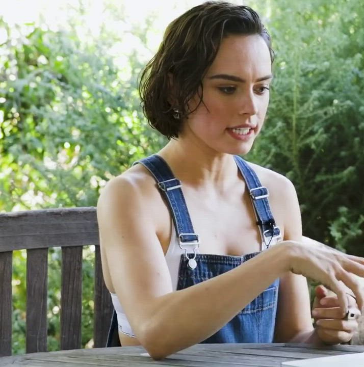 Daisy Ridley gif