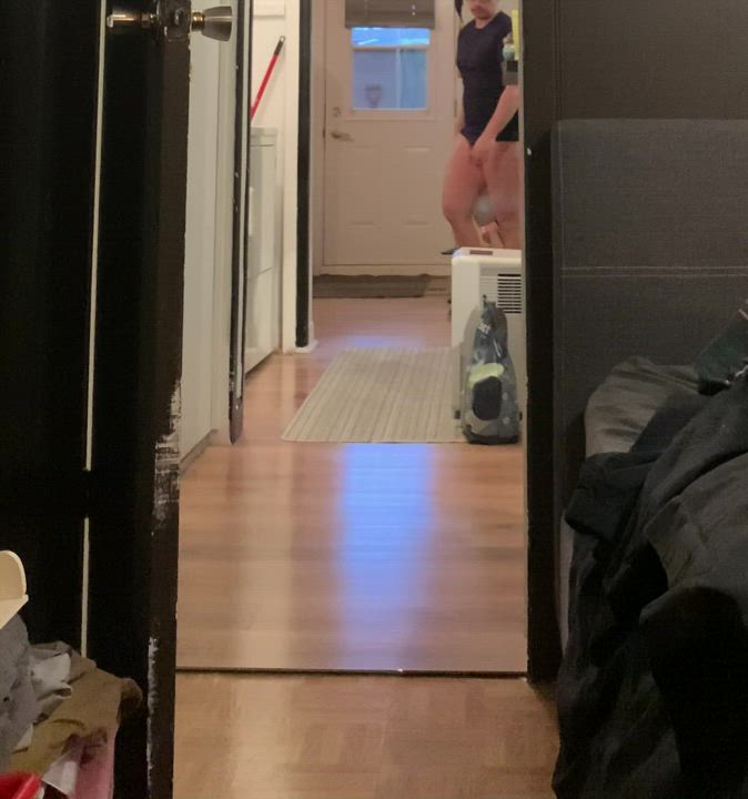 [32] i love having my small dick on display when I’m walking like this.