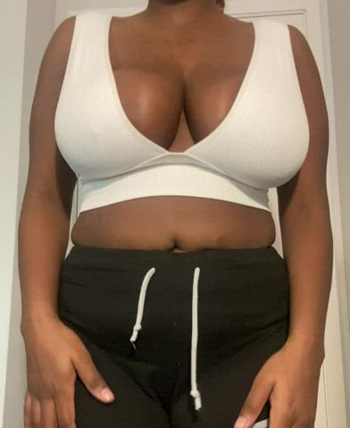 big tits curvy ebony gif