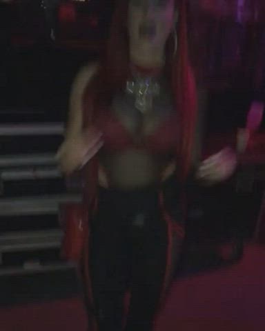 60fps big tits bra celebrity cleavage dancing redhead twerking gif