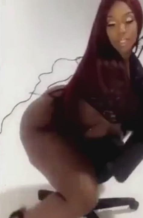 Big Ass Fake Ass Twerking gif