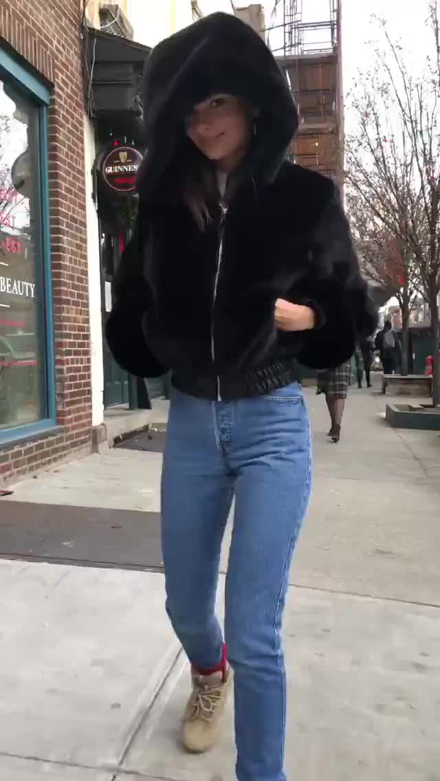 Emily Ratajkowski Insta Story