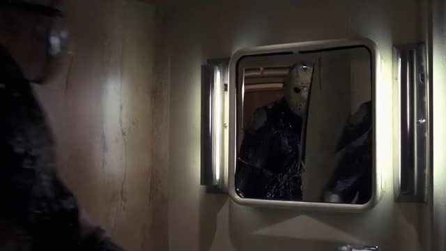 Friday-the-13th-Part-VIII-Jason-Takes-Manhattan-1989-00-38-29-jason-smash-mirror