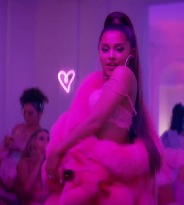 Bouncing (3) - 7 Rings (MV) - 2019