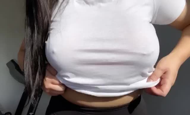 Shaking my big tits and dropping them [OC] ??
