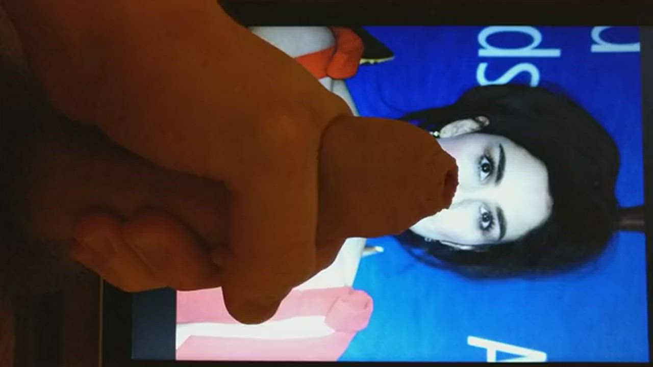 Sarah Silverman gets my cum