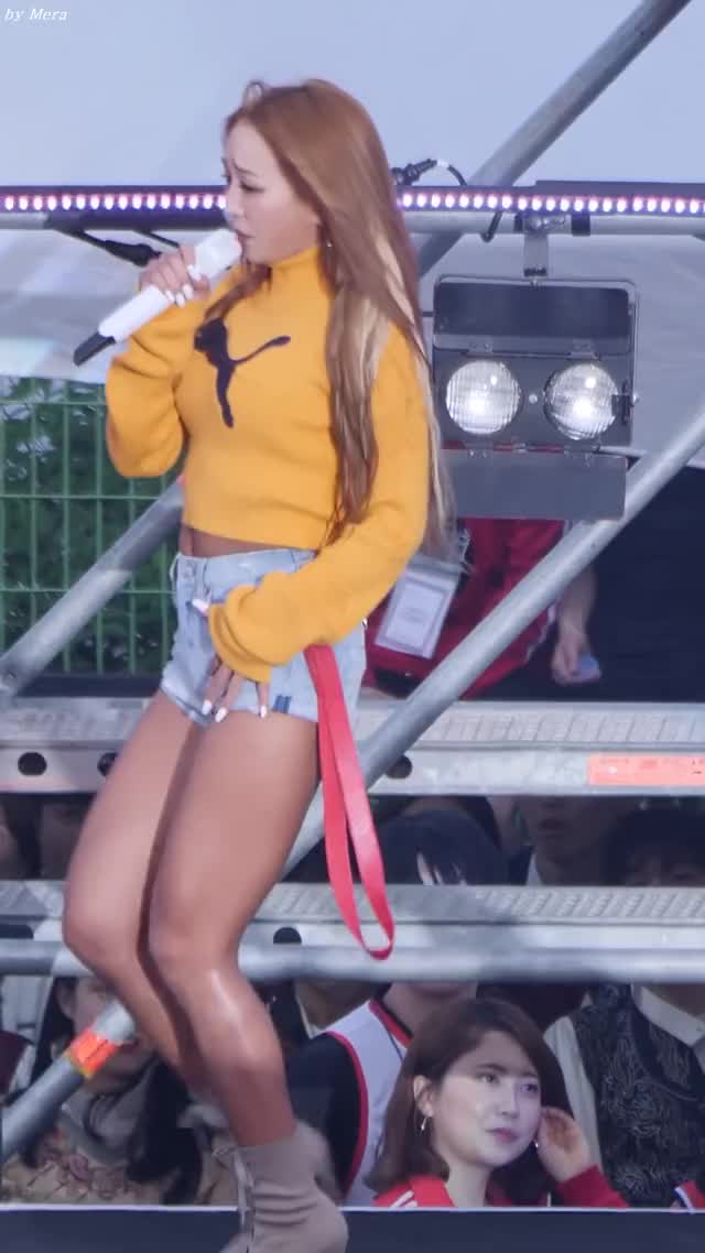 180525 효린(HYOLYN) - Ma Boy + SHAKE IT 직캠 Fancam (고려대학교축제 입실렌티)