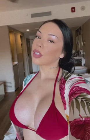big tits bikini boobs cleavage cute latina tits gif