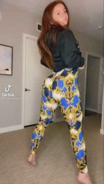 Amateur Ass Big Ass Homemade TikTok Twerking gif