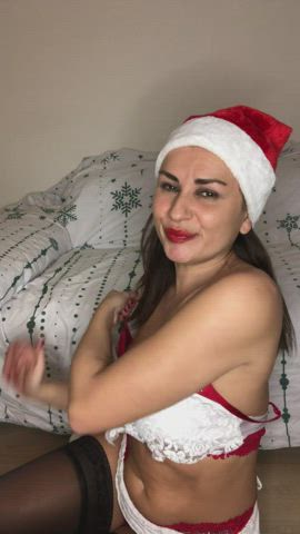 Would you cum on my boobs for christmas ? (F40)