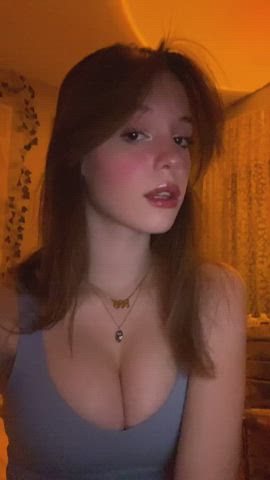 Cleavage Taylor Swift Teen TikTok gif