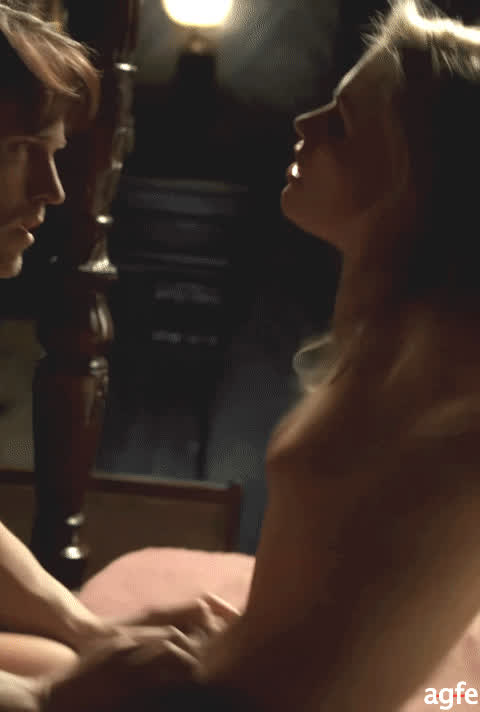 anna paquin celebrity tits gif