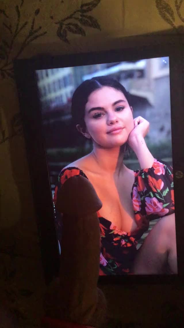 Selena-gomez cocktribute