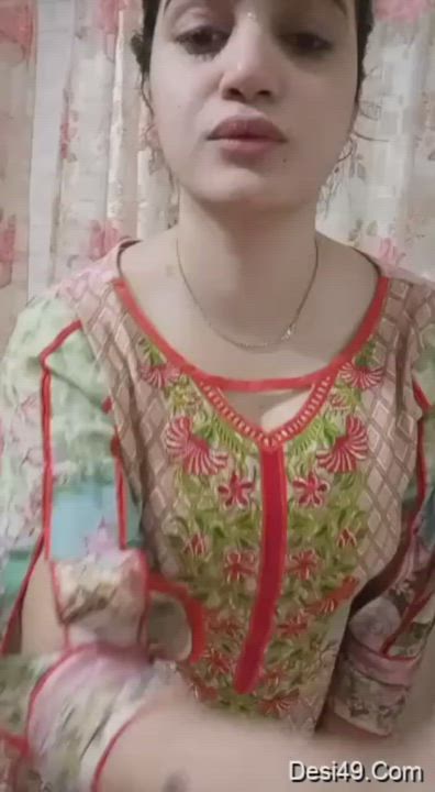 Indian ?golden body ?girl show ?nudity full video