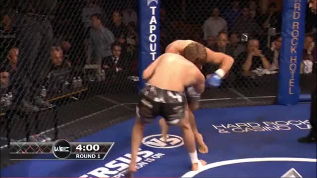 Urijah Faber Chokes out Dominick Cruz