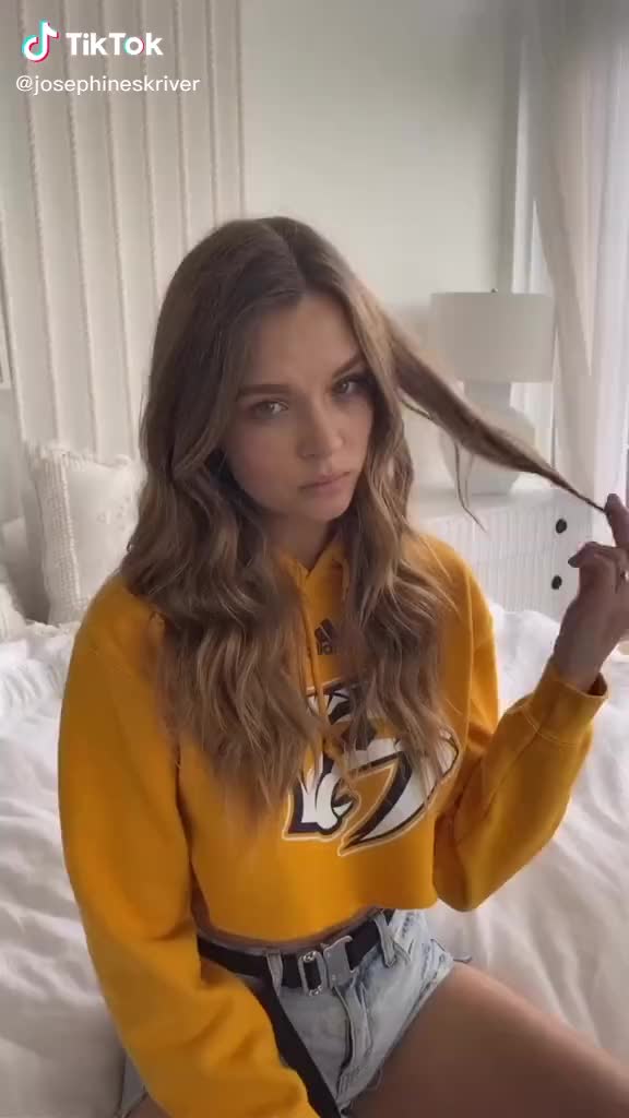 Josephine Skriver | Bored in the house