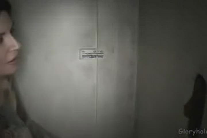 Premature cum at glory hole in 23 seconds