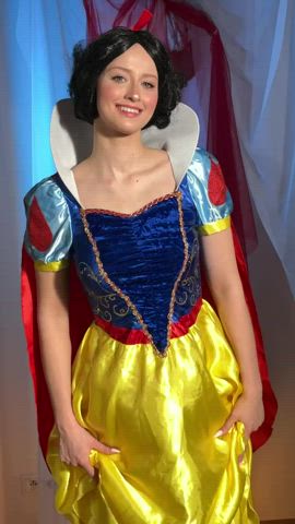 snow white inviting you in ;)