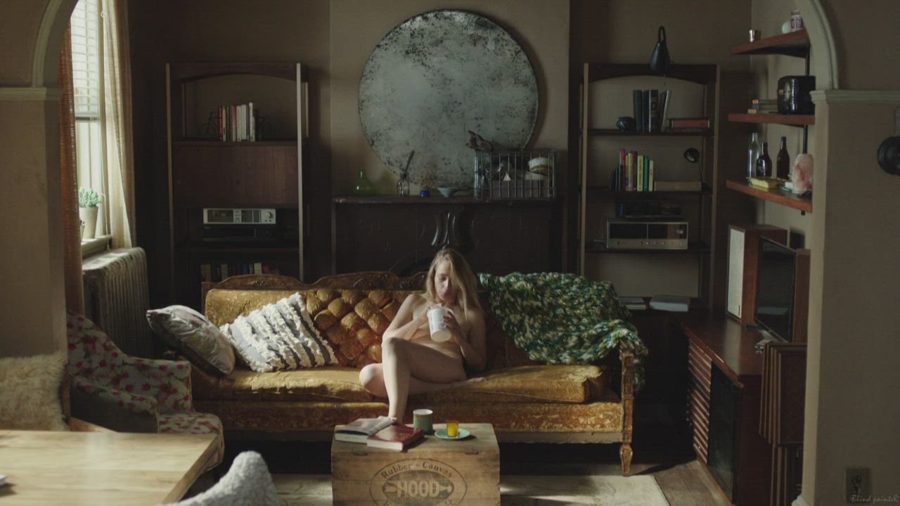 Jessa's a slob (Jemima Kirke - Girls S06E01 (US2017))