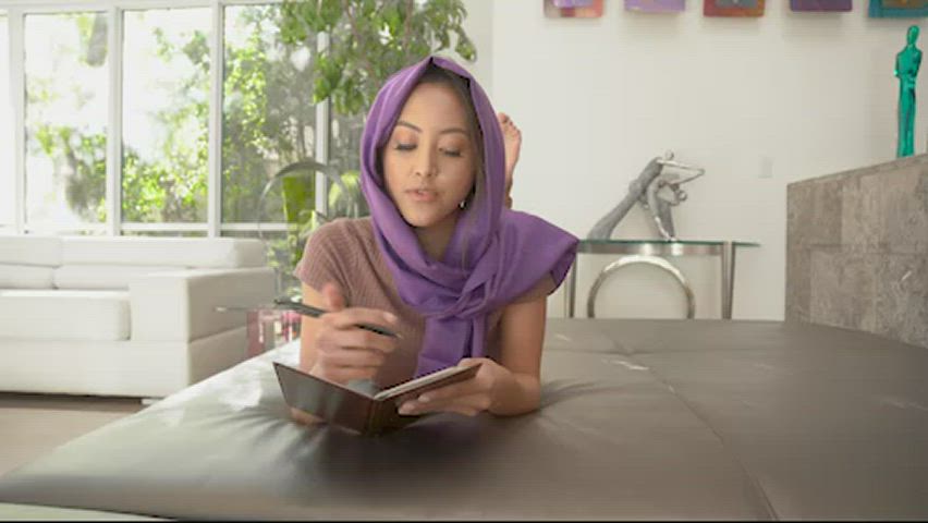 Asian Hijab Muslim gif