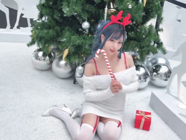 big tits christmas cosplay taiwanese gif