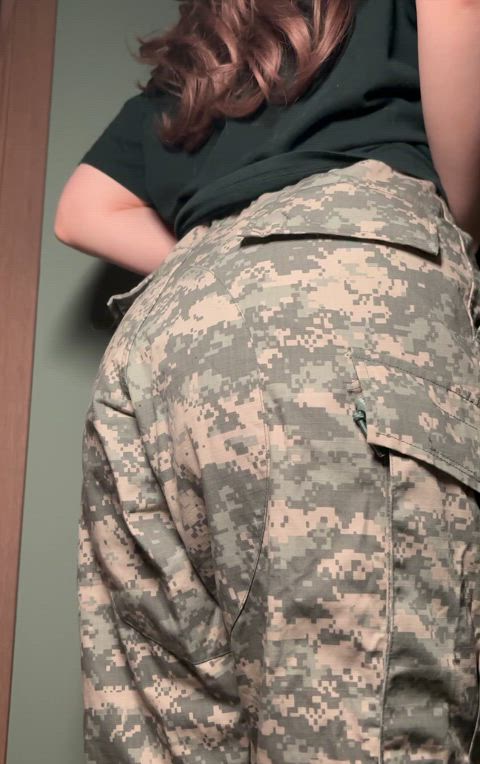 amateur army ass big ass booty cute homemade teen uniform thick-booty gif