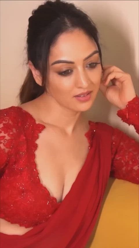 Isn't Randeepa Dhar giving away Sadakchaap Chinaal vibes in this Saree which will