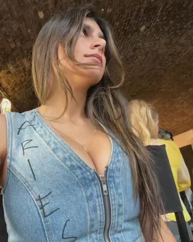 big tits mia khalifa tits gif