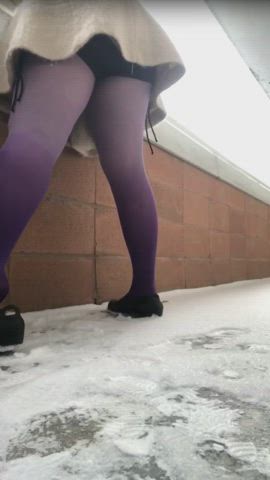 Outdoor Pee Piss Public Redhead Watersports thiskindasnow gif