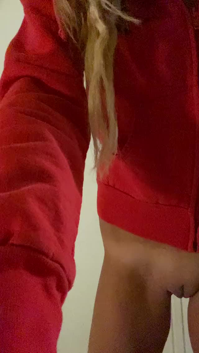This little skater girl is getting in the shower happy fucking Friday ❤️?