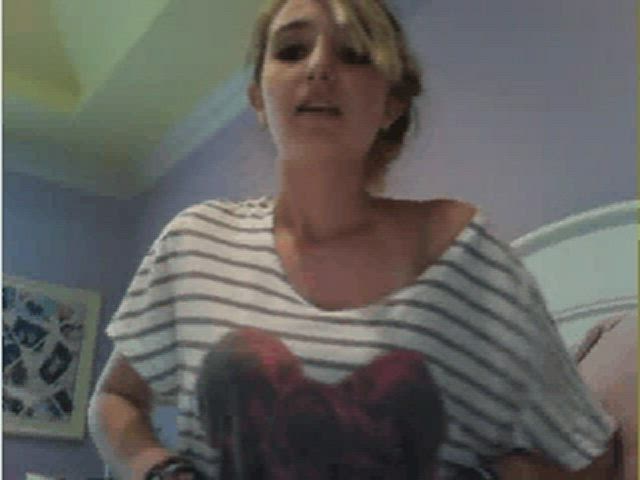 cam flashing teen gif