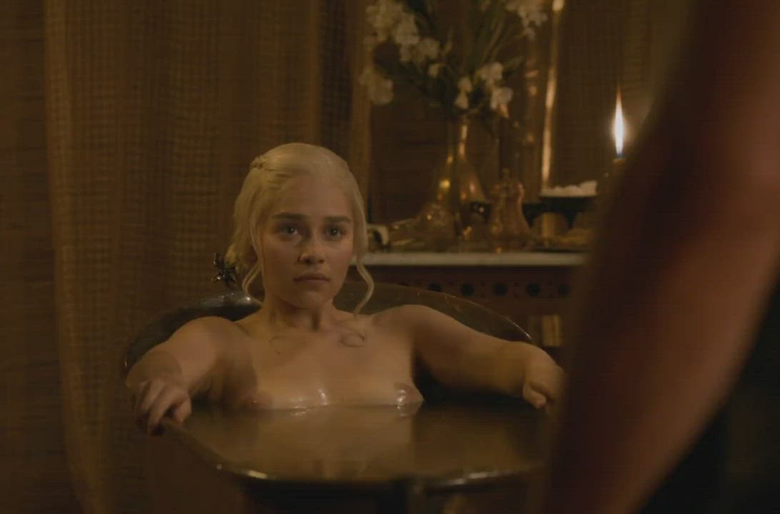 Blonde Boobs Celebrity Emilia Clarke gif